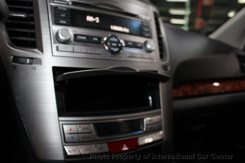 2010 Subaru Legacy 4dr Sedan H4 Automatic 2.5i Limited - 22929132 - 17