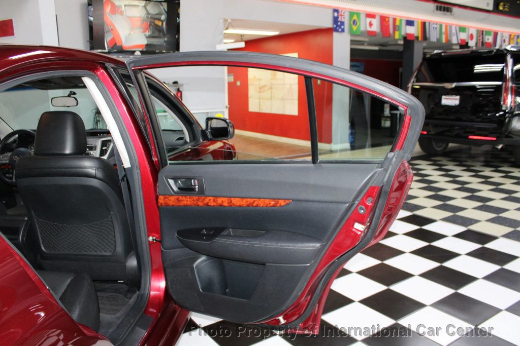 2010 Subaru Legacy 4dr Sedan H4 Automatic 2.5i Limited - 22929132 - 24