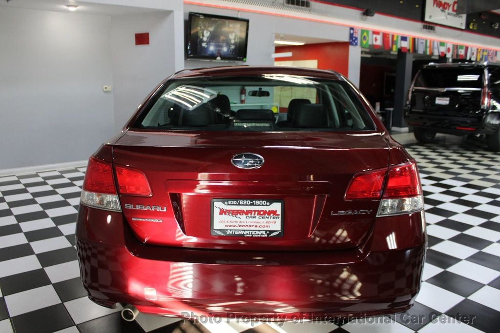 2010 Subaru Legacy 2.5i Limited photo 4
