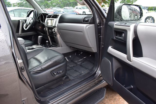 2010 Toyota 4Runner SR5 - 23049564 - 17
