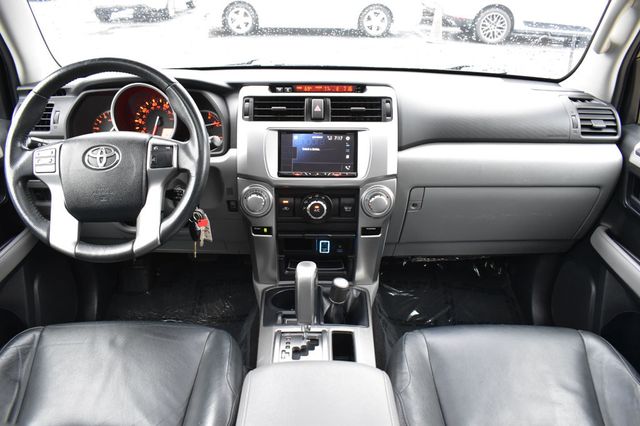 2010 Toyota 4Runner SR5 - 23049564 - 27