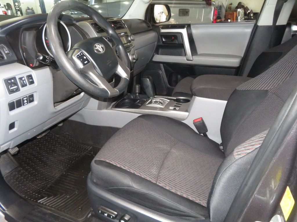 2010 Toyota 4Runner TOYOTA 4RUNNER 4X4 EXTRA CLEAN 2OWNER SR5  4X4  - 22975969 - 16
