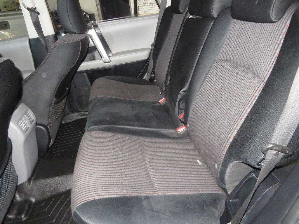 2010 Toyota 4Runner TOYOTA 4RUNNER 4X4 EXTRA CLEAN 2OWNER SR5  4X4  - 22975969 - 23