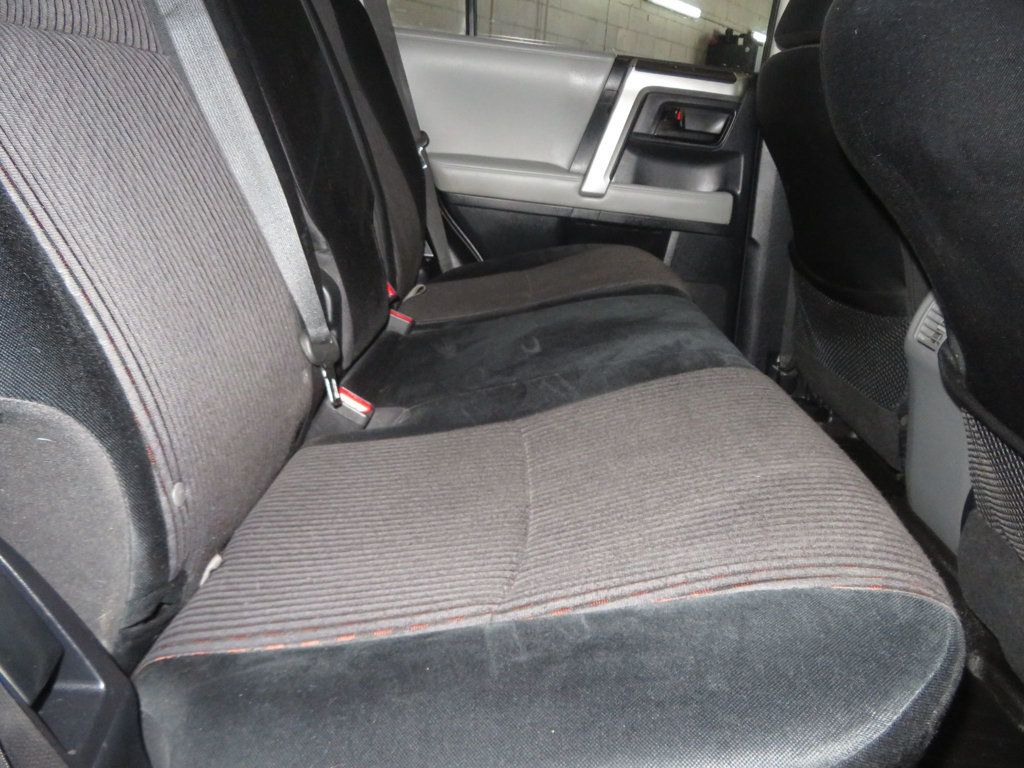 2010 Toyota 4Runner TOYOTA 4RUNNER 4X4 EXTRA CLEAN 2OWNER SR5  4X4  - 22975969 - 28