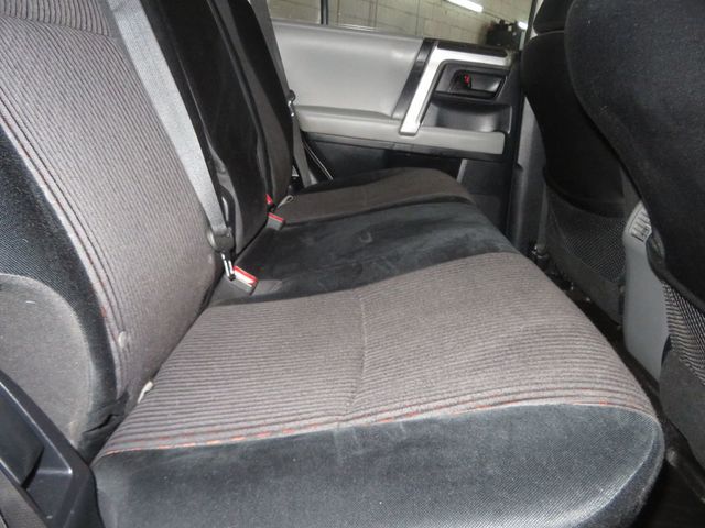 2010 Toyota 4Runner TOYOTA 4RUNNER 4X4 EXTRA CLEAN 2OWNER SR5  4X4  - 22975969 - 28