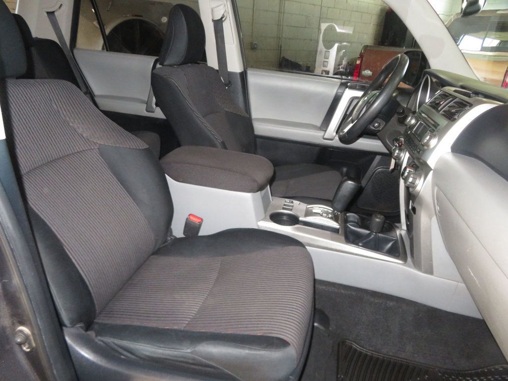 2010 Toyota 4Runner TOYOTA 4RUNNER 4X4 EXTRA CLEAN 2OWNER SR5  4X4  - 22975969 - 31
