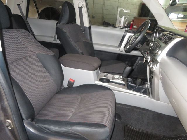 2010 Toyota 4Runner TOYOTA 4RUNNER 4X4 EXTRA CLEAN 2OWNER SR5  4X4  - 22975969 - 31