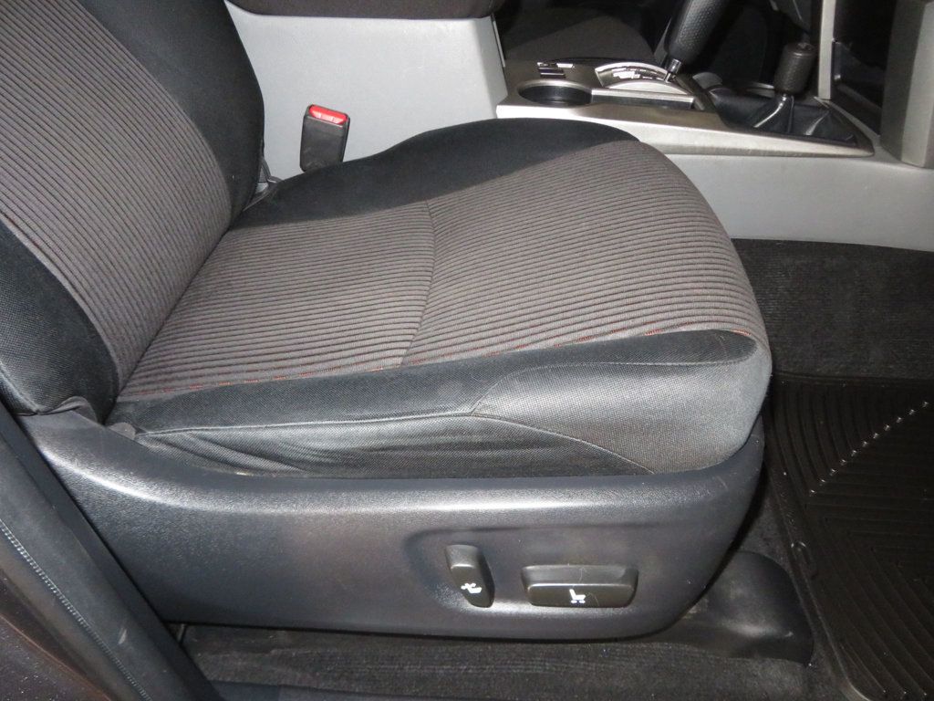 2010 Toyota 4Runner TOYOTA 4RUNNER 4X4 EXTRA CLEAN 2OWNER SR5  4X4  - 22975969 - 32