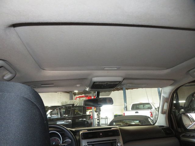 2010 Toyota 4Runner TOYOTA 4RUNNER 4X4 EXTRA CLEAN 2OWNER SR5  4X4  - 22975969 - 38