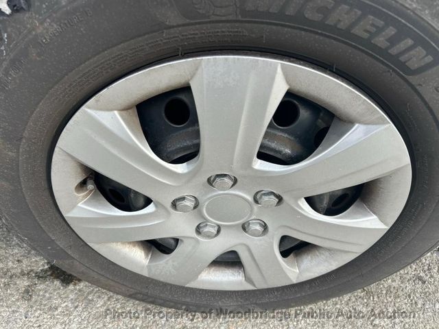 2010 Toyota Camry  - 22973785 - 14