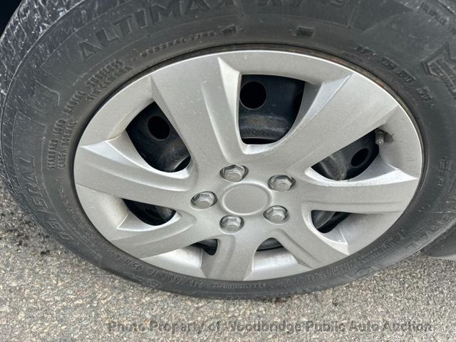 2010 Toyota Camry  - 22973785 - 15