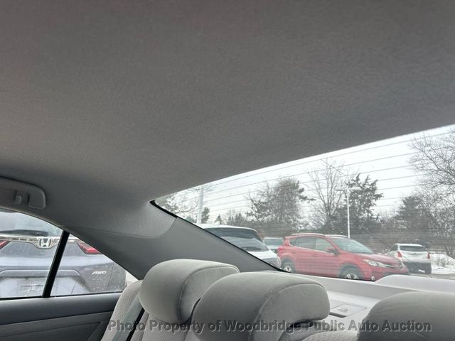 2010 Toyota Camry  - 22973785 - 21