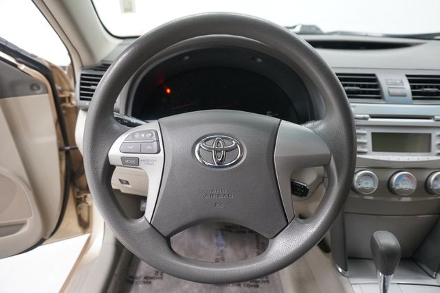 2010 Toyota Camry  - 22921710 - 13