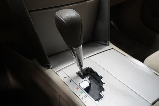 2010 Toyota Camry  - 22921710 - 15