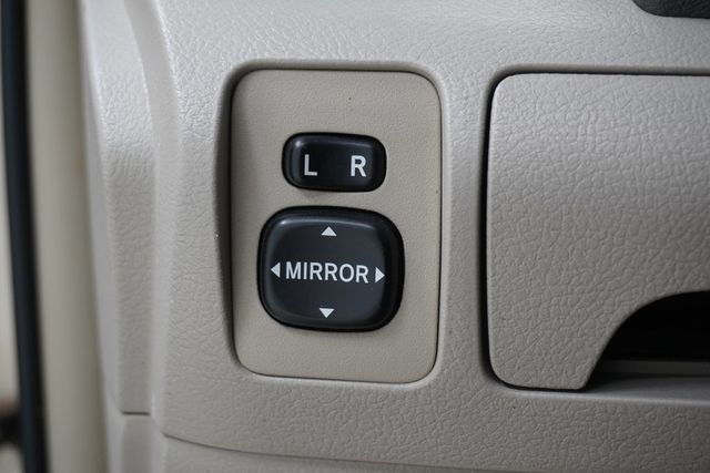 2010 Toyota Camry  - 22921710 - 16