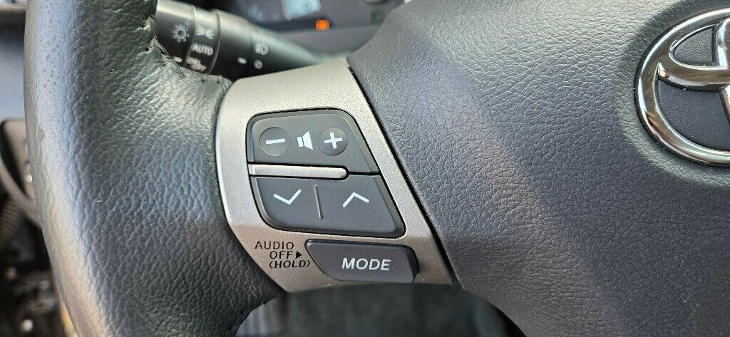 2010 Toyota Camry 1 Owner VERY LOW MILES Clean SE Leather 615-300-6004 - 23040071 - 27