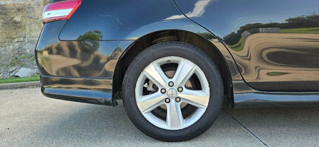 2010 Toyota Camry 1 Owner VERY LOW MILES Clean SE Leather 615-300-6004 - 23040071 - 34