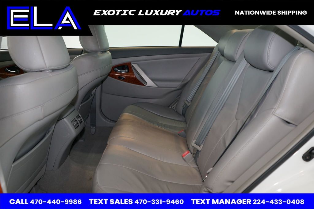 2010 Toyota Camry 1 OWNER! WOW! V6 XLE WITH NAVIGATION! REAR CAMERA! LEATHER!  - 22761079 - 29