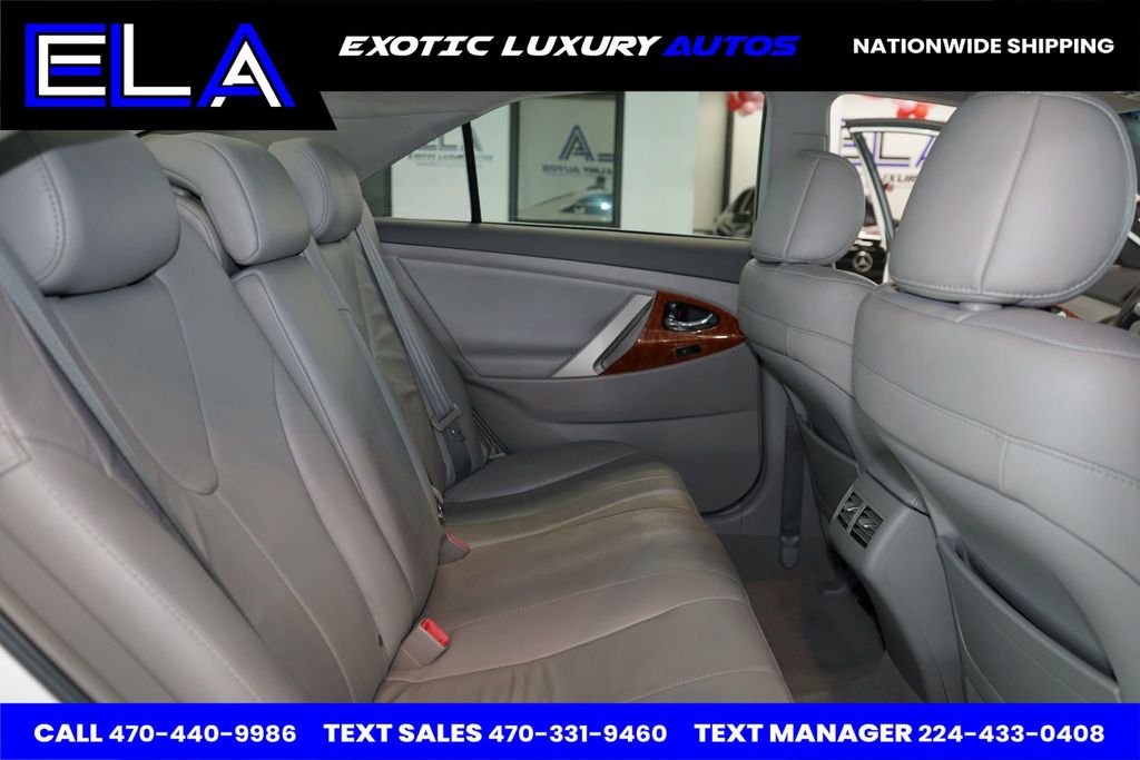 2010 Toyota Camry 1 OWNER! WOW! V6 XLE WITH NAVIGATION! REAR CAMERA! LEATHER!  - 22761079 - 31