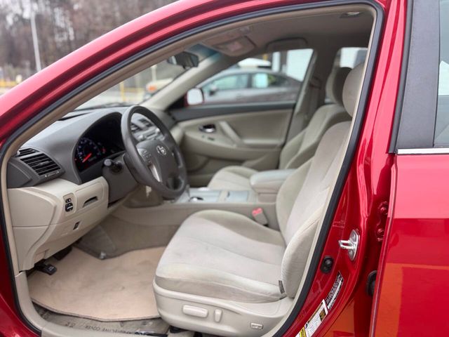 2010 Toyota Camry 4dr Sedan I4 Automatic LE - 22972317 - 7