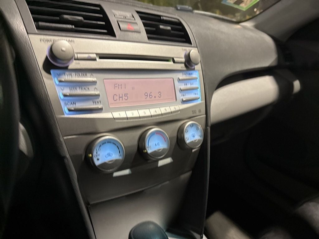 2010 Toyota Camry 4dr Sedan I4 Automatic LE - 22939108 - 13