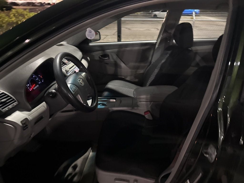 2010 Toyota Camry 4dr Sedan I4 Automatic LE - 22939108 - 8
