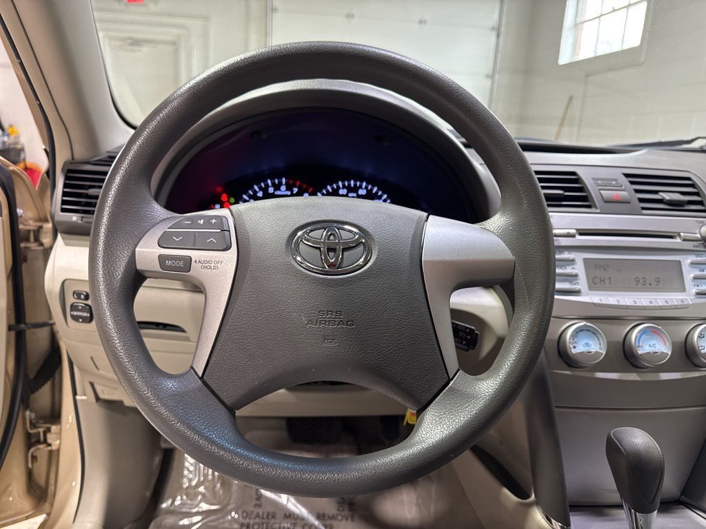 2010 Toyota Camry 4dr Sedan I4 Automatic LE - 22993283 - 9