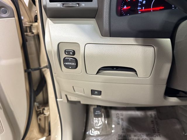 2010 Toyota Camry 4dr Sedan I4 Automatic LE - 22993283 - 11