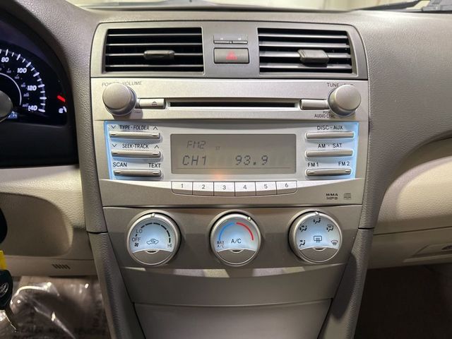 2010 Toyota Camry 4dr Sedan I4 Automatic LE - 22993283 - 13