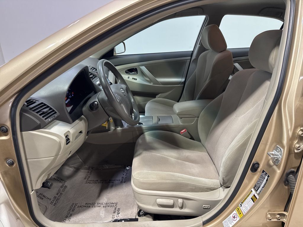 2010 Toyota Camry 4dr Sedan I4 Automatic LE - 22993283 - 15