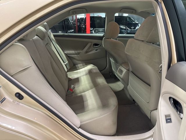 2010 Toyota Camry 4dr Sedan I4 Automatic LE - 22993283 - 26