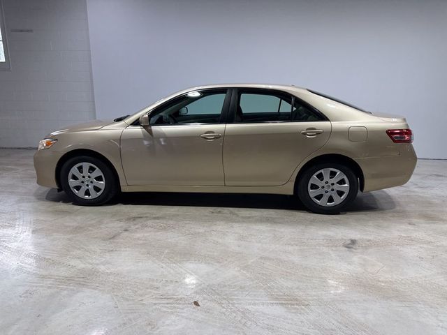 2010 Toyota Camry 4dr Sedan I4 Automatic LE - 22993283 - 3