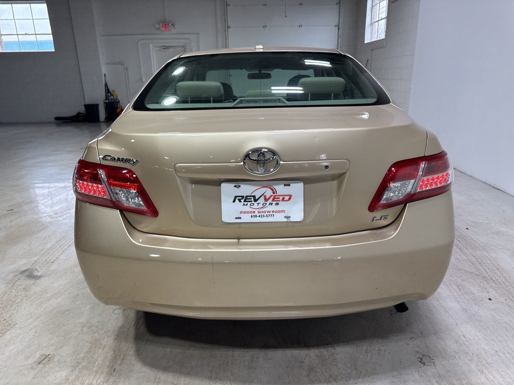 2010 Toyota Camry 4dr Sedan I4 Automatic LE - 22993283 - 5