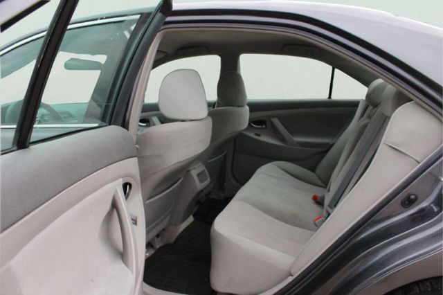 2010 Toyota Camry 4dr Sedan I4 Automatic LE - 23026756 - 6