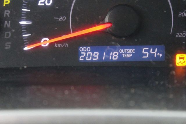 2010 Toyota Camry 4dr Sedan I4 Automatic LE - 23026756 - 8