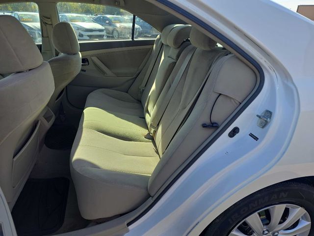 2010 Toyota Camry 4dr Sedan I4 Automatic LE - 23102451 - 5