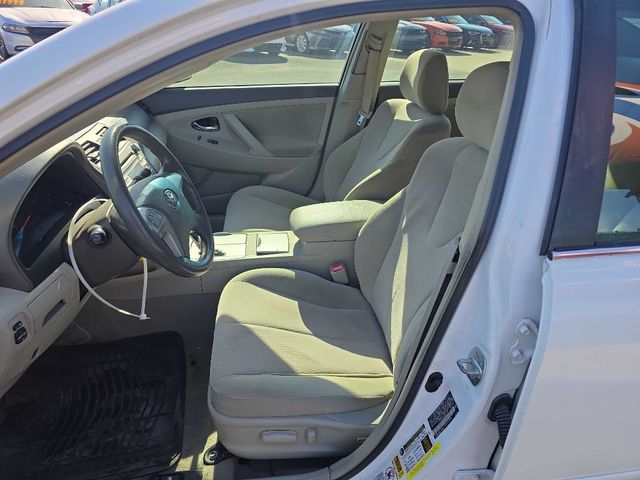 2010 Toyota Camry 4dr Sedan I4 Automatic LE - 23102451 - 7