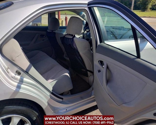 2010 Toyota Camry 4dr Sedan I4 Automatic LE - 22924320 - 16