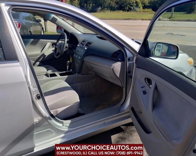 2010 Toyota Camry 4dr Sedan I4 Automatic LE - 22924320 - 18