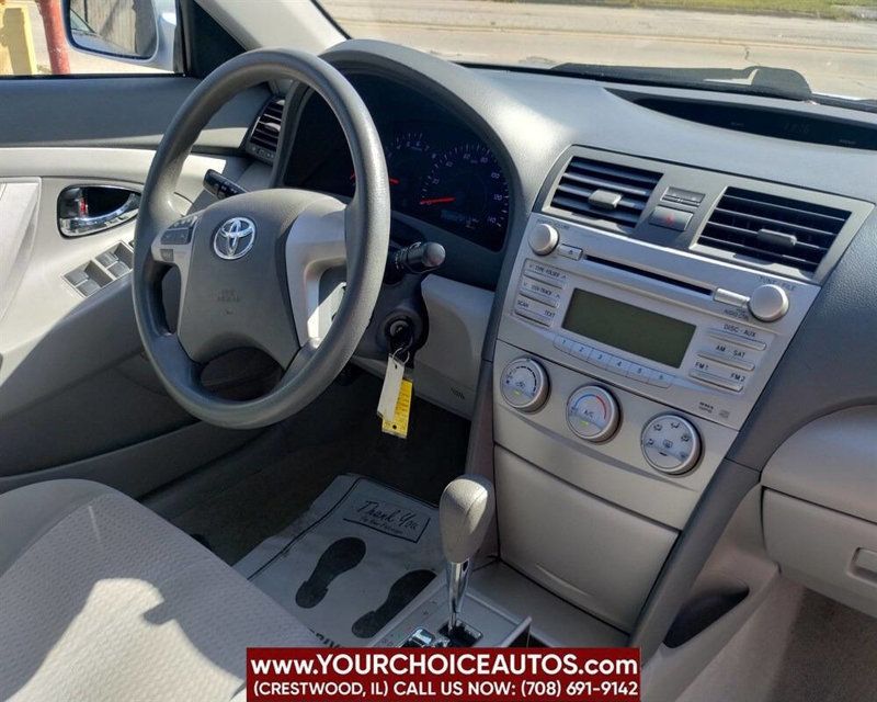 2010 Toyota Camry 4dr Sedan I4 Automatic LE - 22924320 - 20
