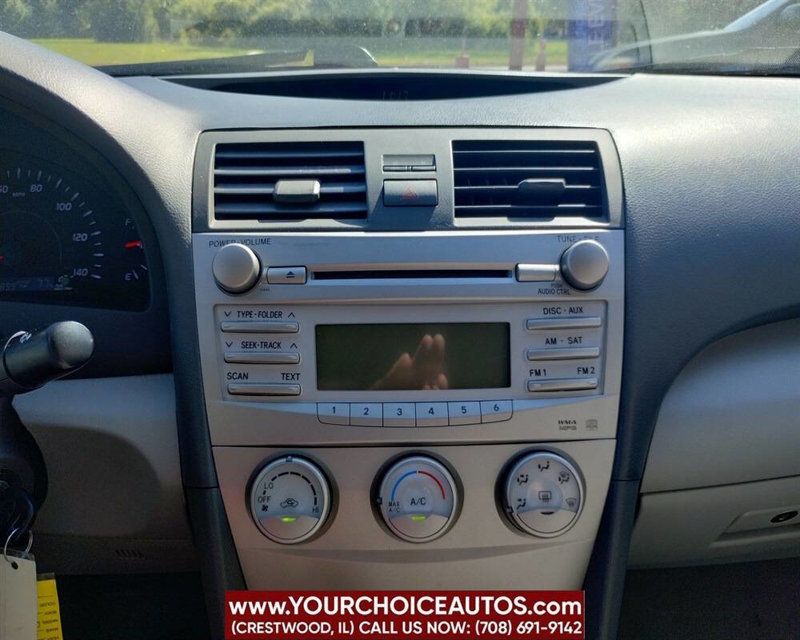 2010 Toyota Camry 4dr Sedan I4 Automatic LE - 22924320 - 27