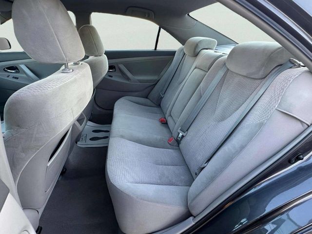 2010 Toyota Camry 4dr Sedan I4 Automatic LE - 22949710 - 11