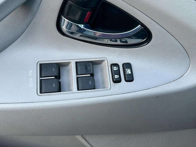 2010 Toyota Camry 4dr Sedan I4 Automatic LE - 22949710 - 22