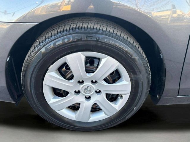 2010 Toyota Camry 4dr Sedan I4 Automatic LE - 22949710 - 24