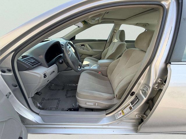 2010 Toyota Camry 4dr Sedan I4 Automatic LE - 23033651 - 13