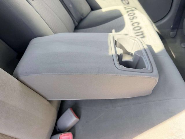 2010 Toyota Camry 4dr Sedan I4 Automatic LE - 23033651 - 24