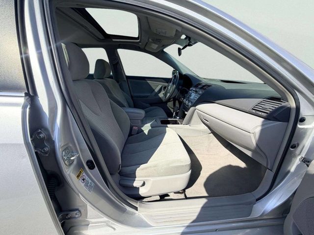 2010 Toyota Camry 4dr Sedan I4 Automatic LE - 23033651 - 26