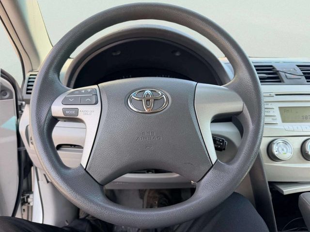 2010 Toyota Camry 4dr Sedan I4 Automatic LE - 23033651 - 27