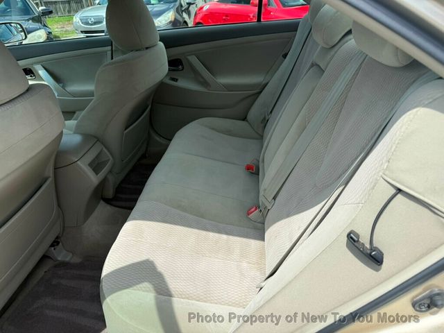 2010 Toyota Camry 4dr Sedan I4 Automatic LE - 22885221 - 9