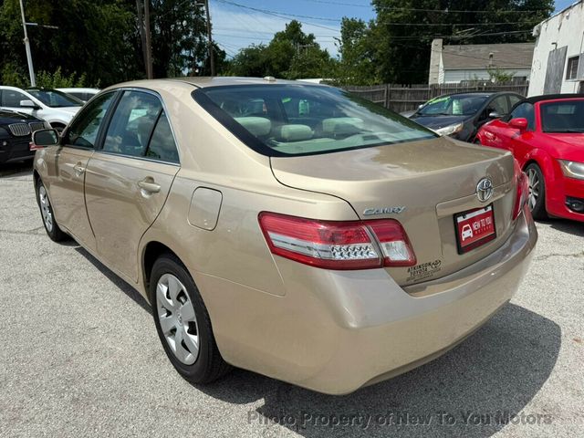 2010 Toyota Camry 4dr Sedan I4 Automatic LE - 22885221 - 18